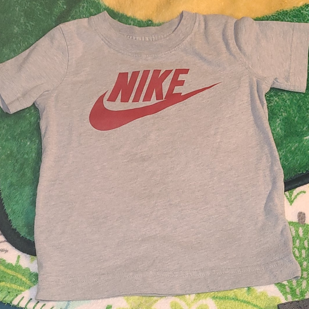 Nike kids t-shirt